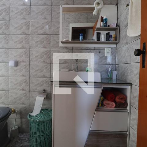 Casa à venda com 170m², 4 quartos e 2 vagasBanheiro da Suíte 2