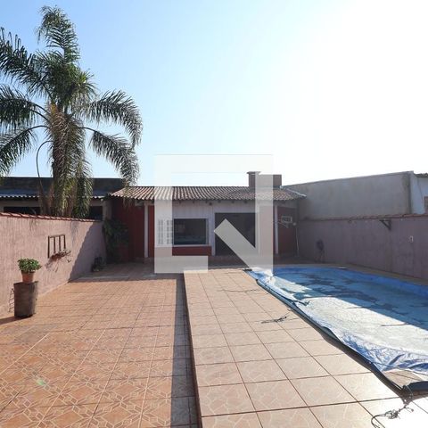 Casa à venda com 170m², 4 quartos e 2 vagasÁrea comum - Piscina
