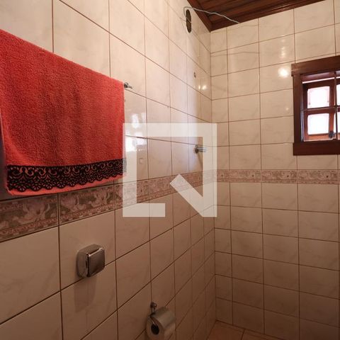 Casa à venda com 170m², 4 quartos e 2 vagasBanheiro 1