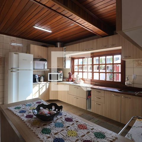 Casa à venda com 170m², 4 quartos e 2 vagasCozinha