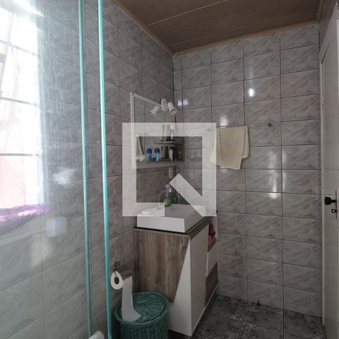 Casa à venda com 170m², 4 quartos e 2 vagasBanheiro da Suíte 2