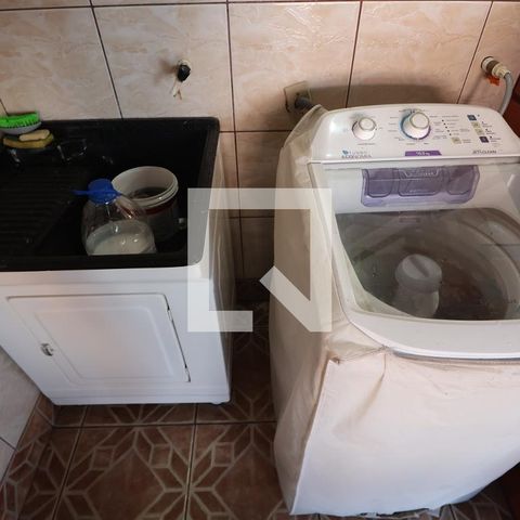 Casa à venda com 170m², 4 quartos e 2 vagasLavanderia