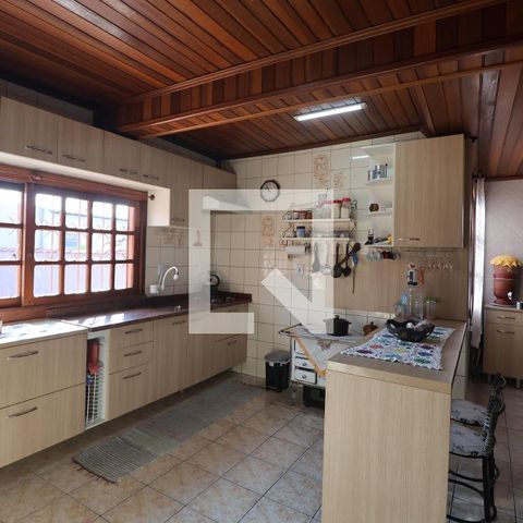 Casa à venda com 170m², 4 quartos e 2 vagasCozinha