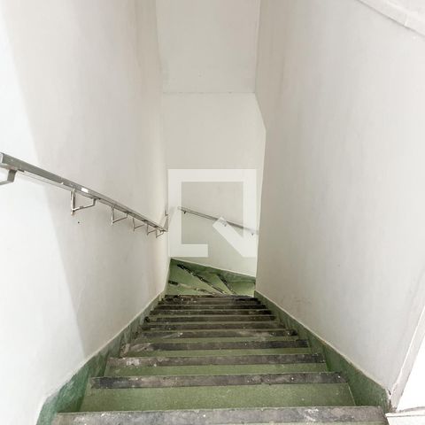 Studio à venda com 32m², 1 quarto e sem vaga Studio à venda com 32m², 1 quarto e sem vagaEscada