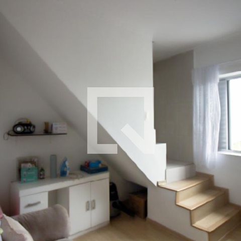 Casa à venda com 480m², 4 quartos e 2 vagas Casa à venda com 480m², 4 quartos e 2 vagasQuarto 1