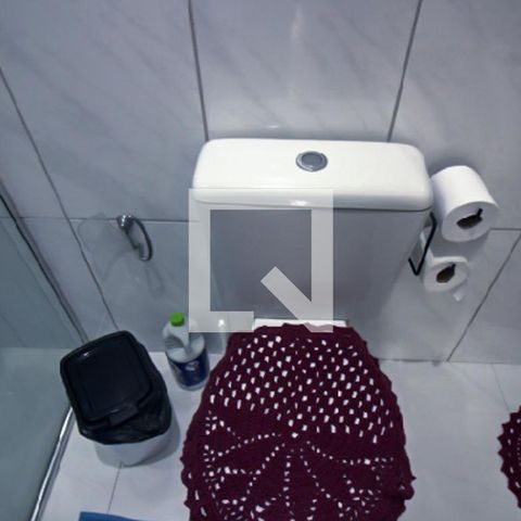 Casa à venda com 480m², 4 quartos e 2 vagas Casa à venda com 480m², 4 quartos e 2 vagasBanheiro da Suíte 2