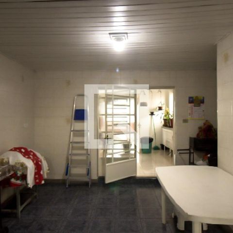Casa à venda com 480m², 4 quartos e 2 vagas Casa à venda com 480m², 4 quartos e 2 vagasSala/Cozinha