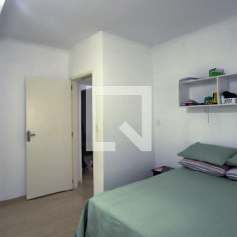 Casa à venda com 480m², 4 quartos e 2 vagas Casa à venda com 480m², 4 quartos e 2 vagasSuíte 1