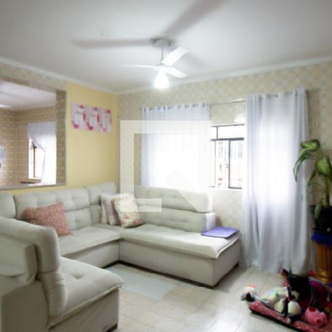 Casa à venda com 480m², 4 quartos e 2 vagas Casa à venda com 480m², 4 quartos e 2 vagasSala