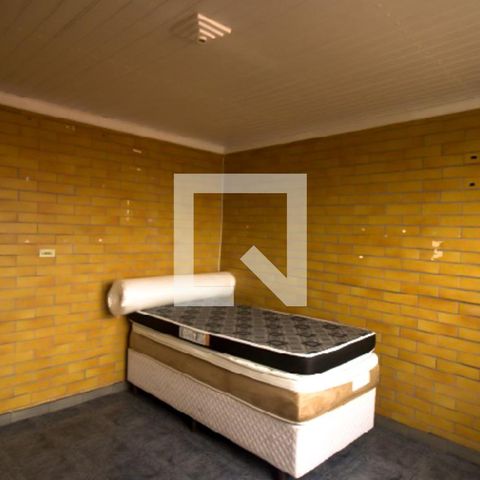 Casa à venda com 480m², 4 quartos e 2 vagas Casa à venda com 480m², 4 quartos e 2 vagasQuarto