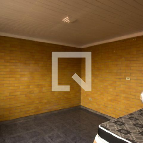Casa à venda com 480m², 4 quartos e 2 vagas Casa à venda com 480m², 4 quartos e 2 vagasQuarto