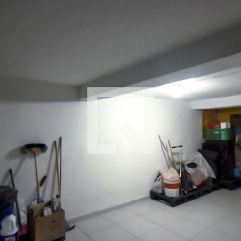 Casa à venda com 480m², 4 quartos e 2 vagas Casa à venda com 480m², 4 quartos e 2 vagasGaragem