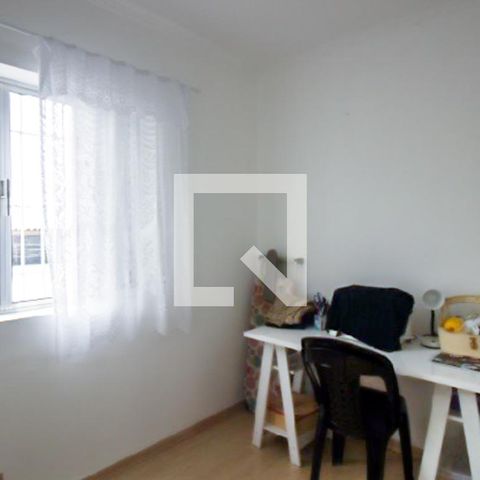 Casa à venda com 480m², 4 quartos e 2 vagas Casa à venda com 480m², 4 quartos e 2 vagasQuarto 1