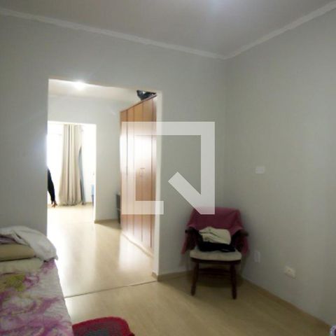 Casa à venda com 480m², 4 quartos e 2 vagas Casa à venda com 480m², 4 quartos e 2 vagasSuíte 2