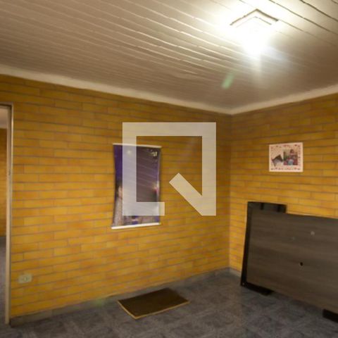 Casa à venda com 480m², 4 quartos e 2 vagas Casa à venda com 480m², 4 quartos e 2 vagasQuarto