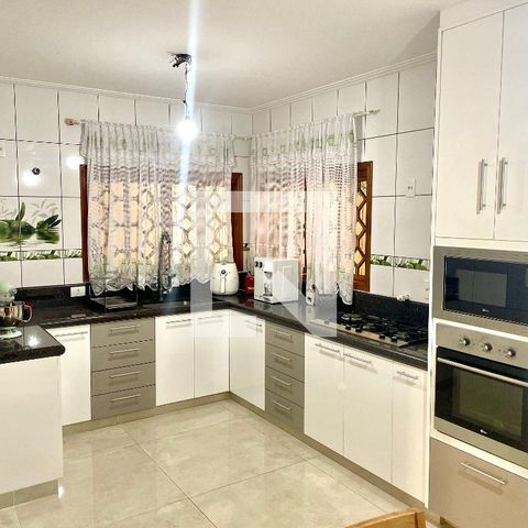 Casa à venda com 193m², 3 quartos e 3 vagasCozinha