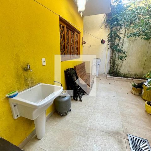 Casa à venda com 193m², 3 quartos e 3 vagasÁrea de Serviço