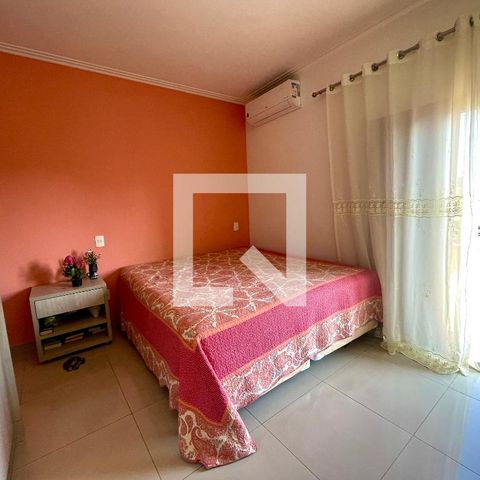 Casa à venda com 193m², 3 quartos e 3 vagasSuíte