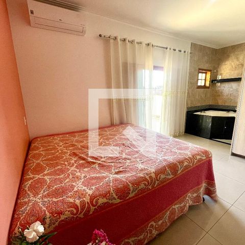 Casa à venda com 193m², 3 quartos e 3 vagasSuíte