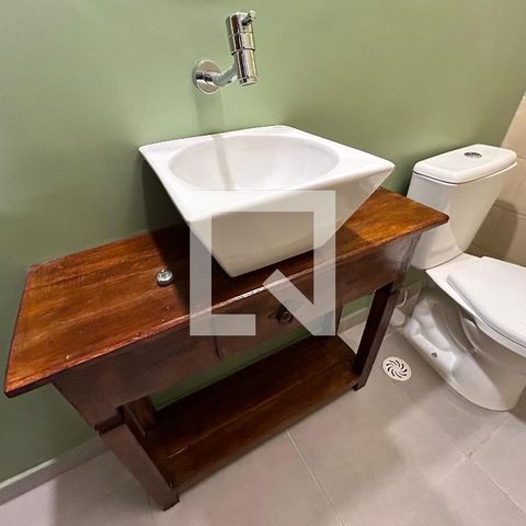 Casa para alugar com 200m², 5 quartos e 2 vagasLavabo