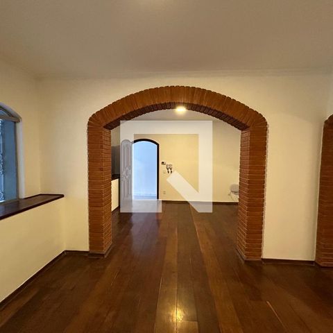 Casa para alugar com 200m², 5 quartos e 2 vagasSala