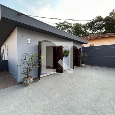 Casa para alugar com 200m², 5 quartos e 2 vagasVaranda da frente