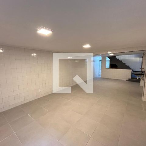 Casa para alugar com 200m², 5 quartos e 2 vagasChurrasqueira