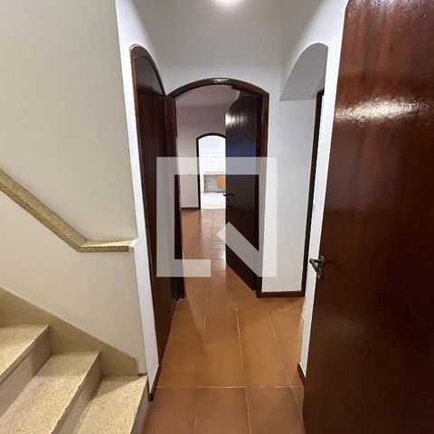 Casa para alugar com 200m², 5 quartos e 2 vagasCorredor