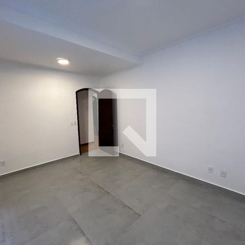 Casa para alugar com 200m², 5 quartos e 2 vagasEscritório
