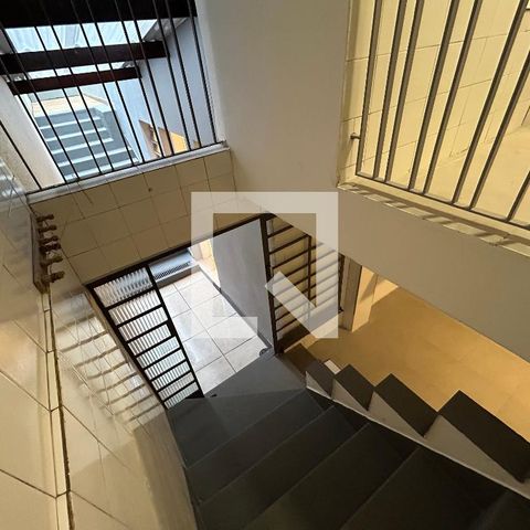 Casa para alugar com 200m², 5 quartos e 2 vagasEscada para churrasqueira
