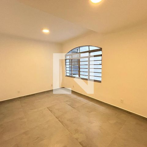 Casa para alugar com 200m², 5 quartos e 2 vagasEscritório