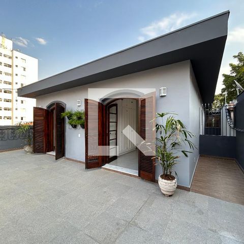 Casa para alugar com 200m², 5 quartos e 2 vagasVaranda frente