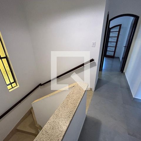 Casa para alugar com 200m², 5 quartos e 2 vagasCorredor