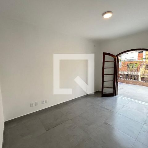 Casa para alugar com 200m², 5 quartos e 2 vagasSuite