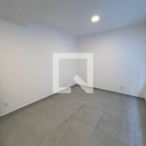 Casa para alugar com 200m², 5 quartos e 2 vagasEscritório