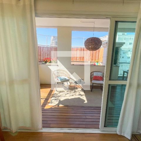 Apartamento para alugar com 184m², 2 quartos e 3 vagasVaranda