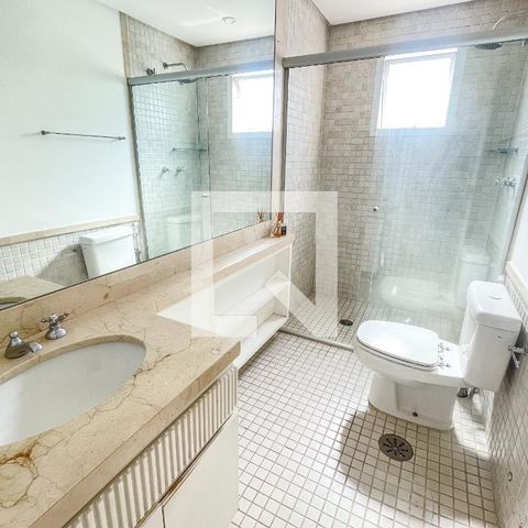 Apartamento para alugar com 184m², 2 quartos e 3 vagasBanheiro da Suíte 2
