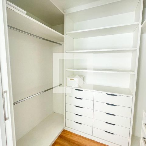 Apartamento para alugar com 184m², 2 quartos e 3 vagasCloset