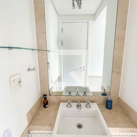Apartamento para alugar com 184m², 2 quartos e 3 vagasBanheiro da Suíte 1