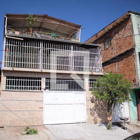 Casa à venda com 250m², 4 quartos e 1 vagaFachada