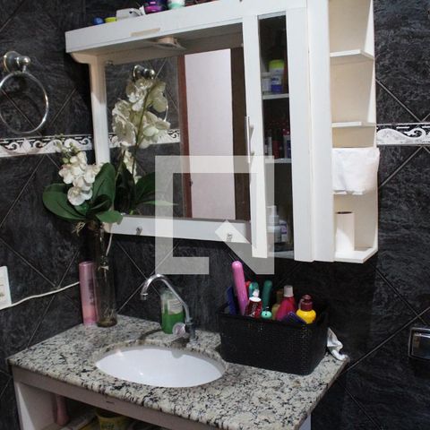 Casa à venda com 250m², 4 quartos e 1 vagaBanheiro 2