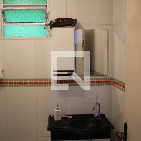 Casa à venda com 250m², 4 quartos e 1 vagaBanheiro