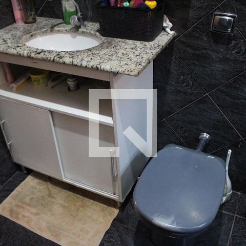 Casa à venda com 250m², 4 quartos e 1 vagaBanheiro 2