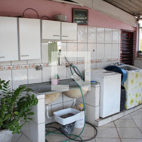 Casa à venda com 250m², 4 quartos e 1 vagaÁrea de Serviço