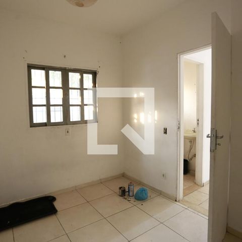 Casa à venda com 118m², 4 quartos e 2 vagasQuarto 1