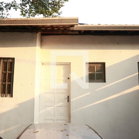 Casa à venda com 118m², 4 quartos e 2 vagasFachada