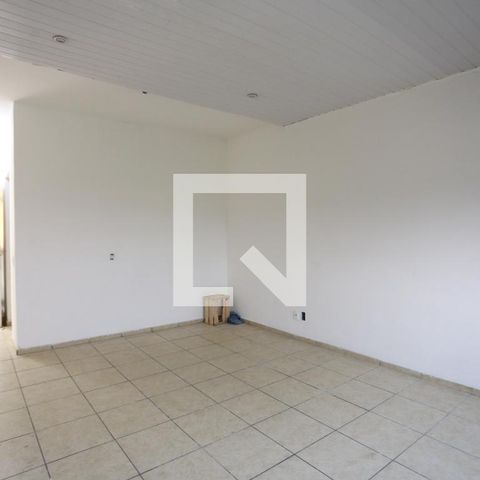 Casa à venda com 118m², 4 quartos e 2 vagasSala