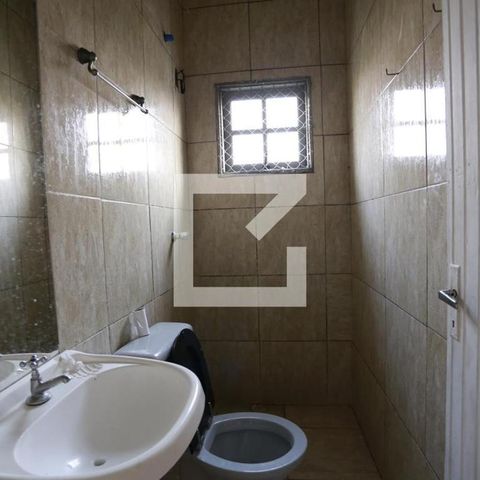 Casa à venda com 118m², 4 quartos e 2 vagasBanheiro