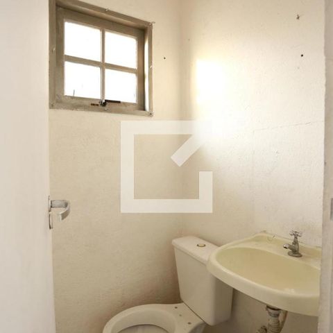 Casa à venda com 118m², 4 quartos e 2 vagasLavabo