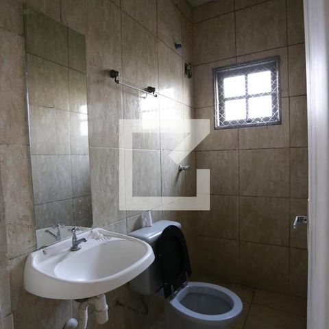 Casa à venda com 118m², 4 quartos e 2 vagasBanheiro